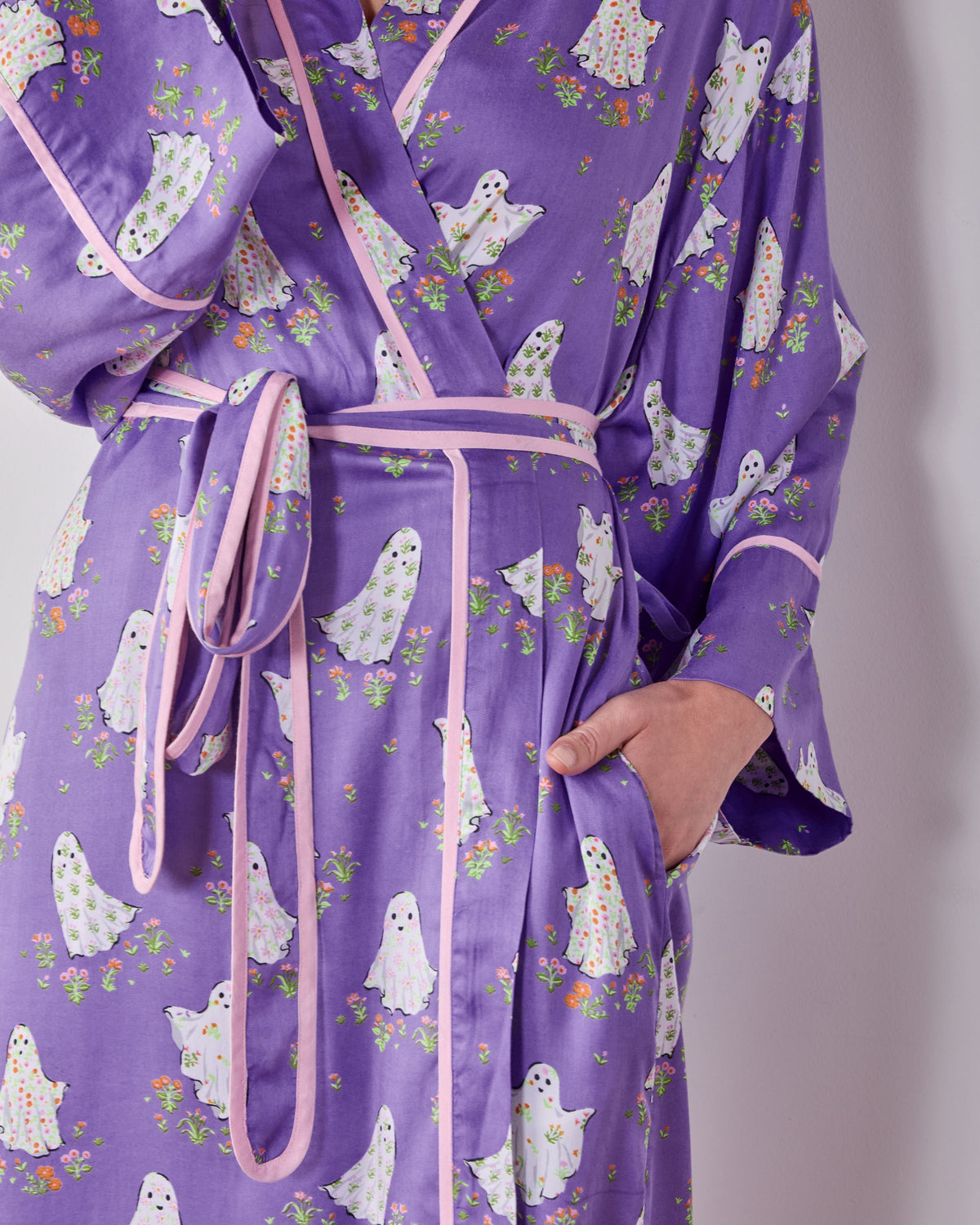 Gardening Ghosts - Eco Satin Robe - Eerie Amethyst
