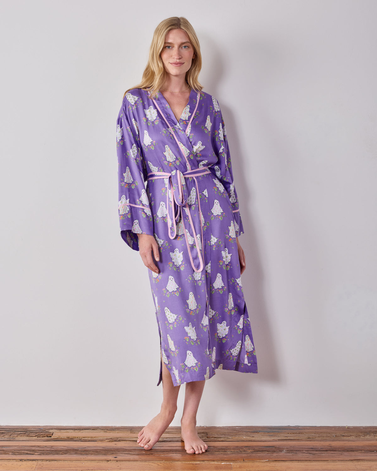 Gardening Ghosts - Eco Satin Robe - Eerie Amethyst