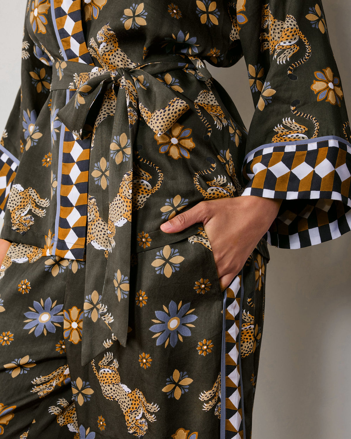 Bagheera Kaleidoscope - Eco Satin Wrap Set - Olive